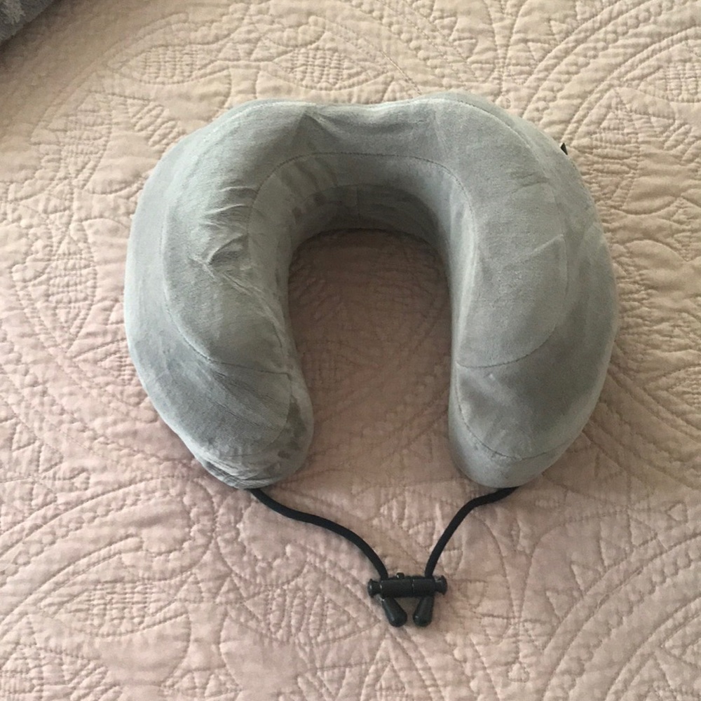 Cabeau Evolution Neck Pillow